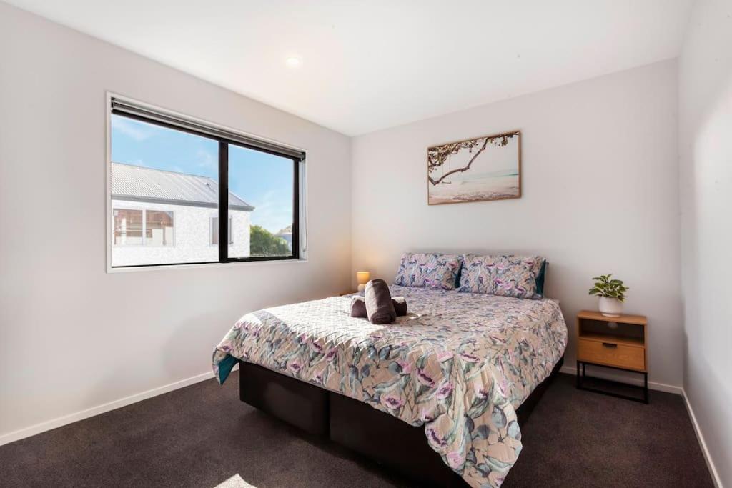 Stylish Townhouse With Hot Tub Apartment Christchurch Luaran gambar